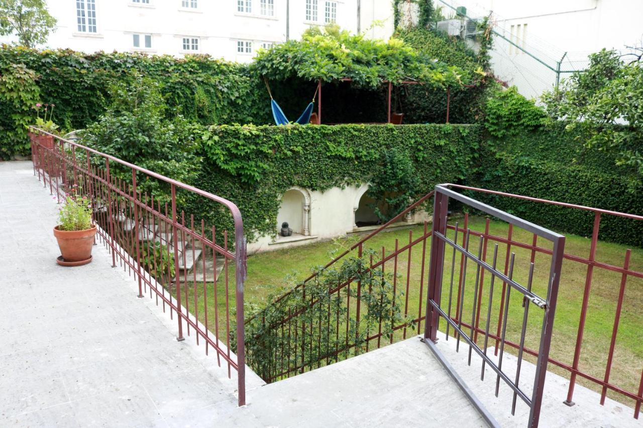 Sky Accommodations Studio Коимбра Екстериор снимка