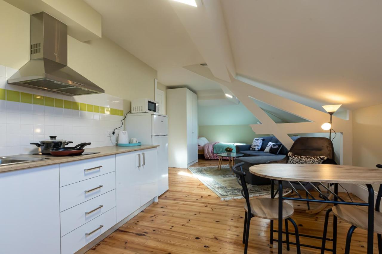 Sky Accommodations Studio Коимбра Екстериор снимка