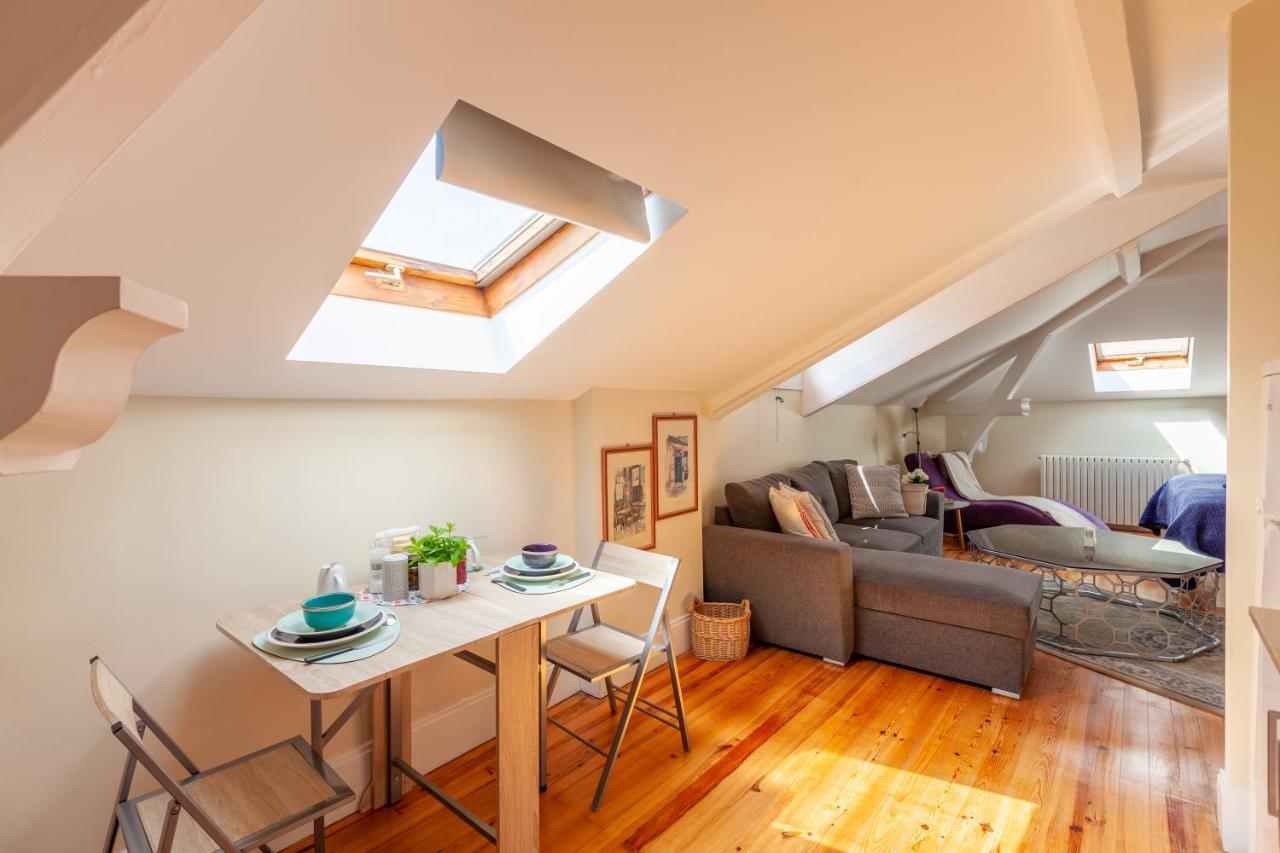 Sky Accommodations Studio Коимбра Екстериор снимка