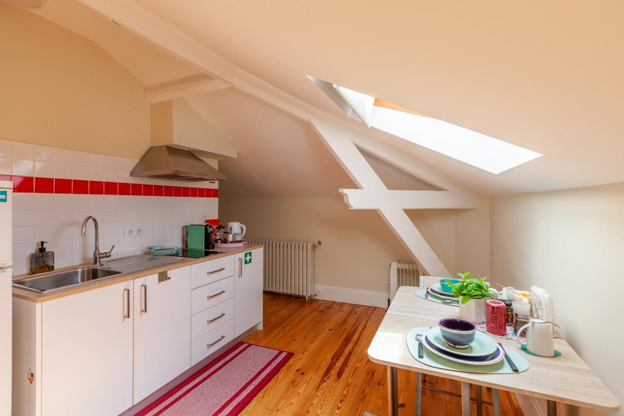 Sky Accommodations Studio Коимбра Екстериор снимка