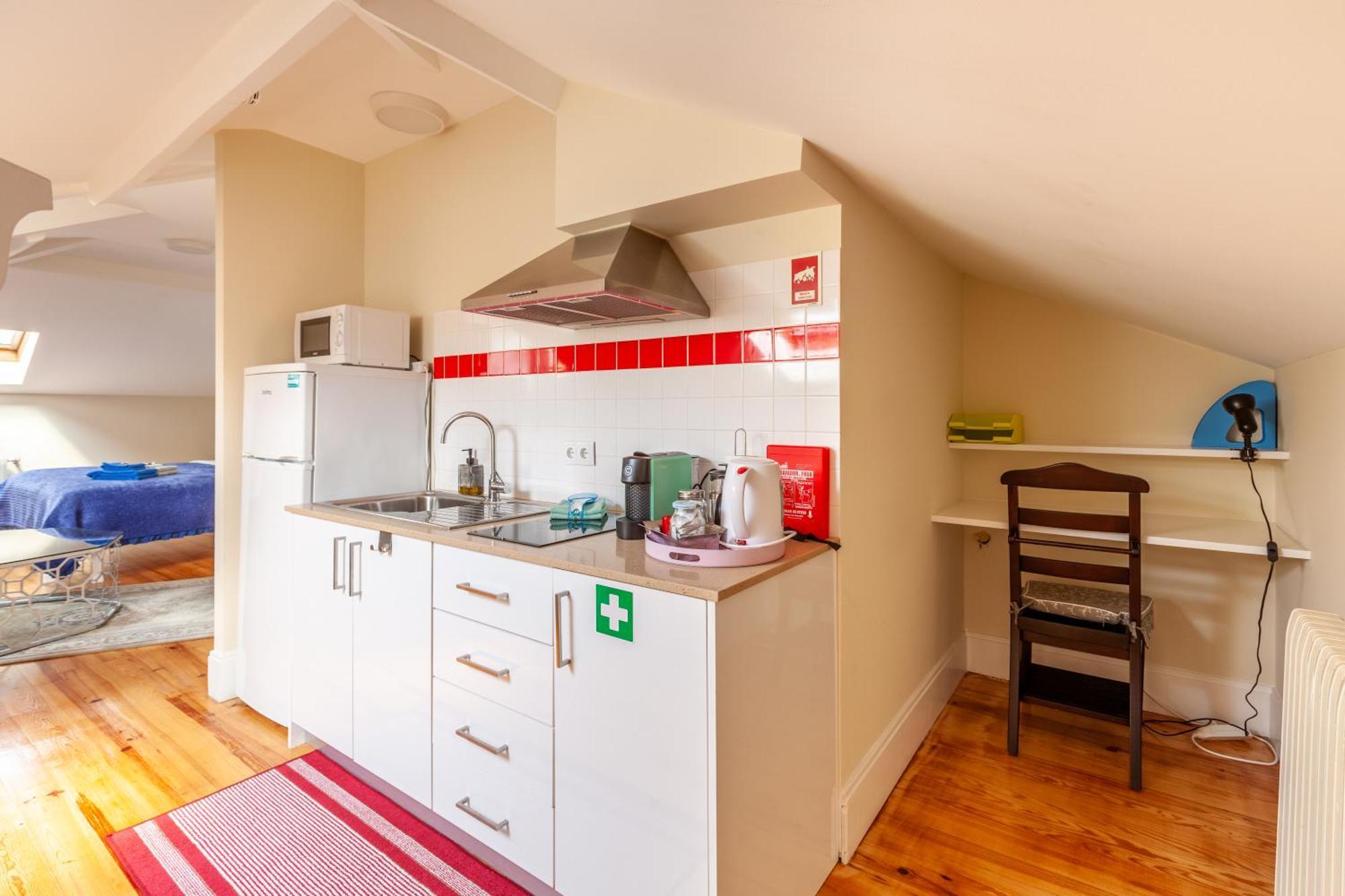 Sky Accommodations Studio Коимбра Екстериор снимка