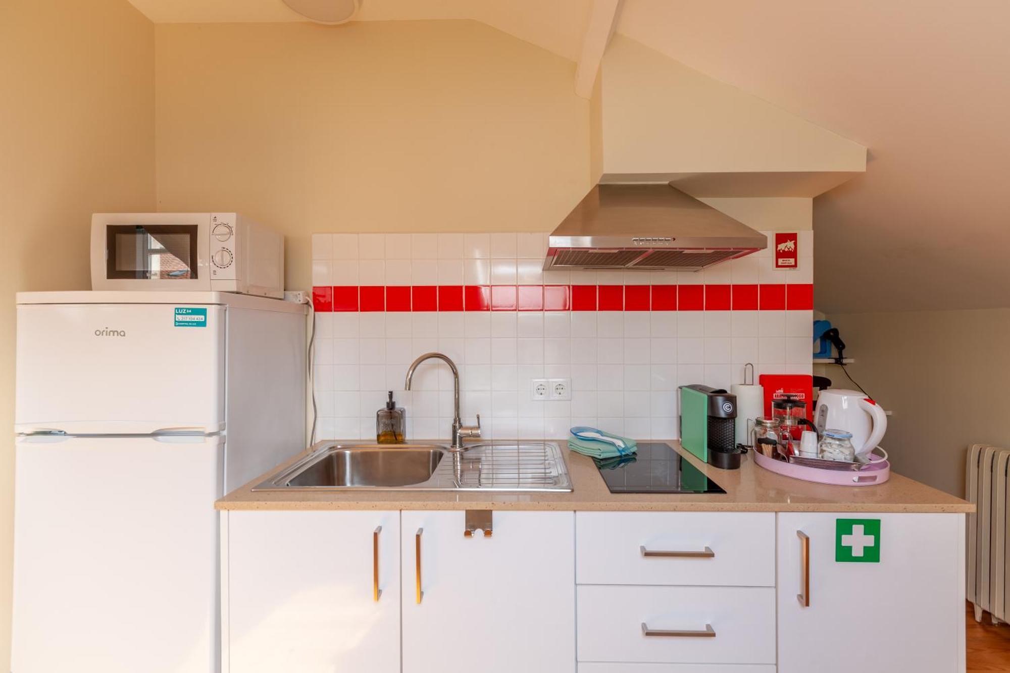 Sky Accommodations Studio Коимбра Екстериор снимка