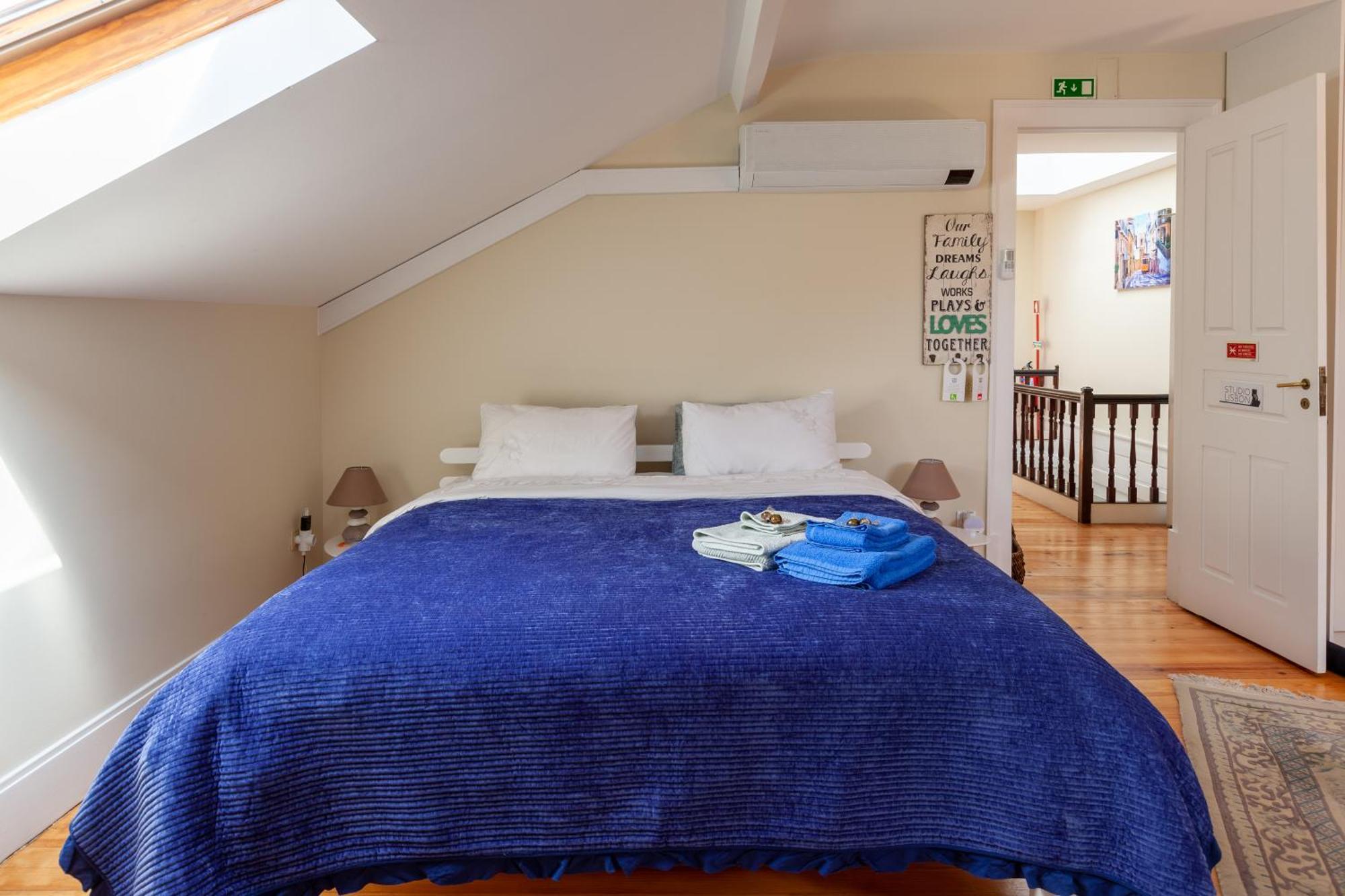 Sky Accommodations Studio Коимбра Екстериор снимка